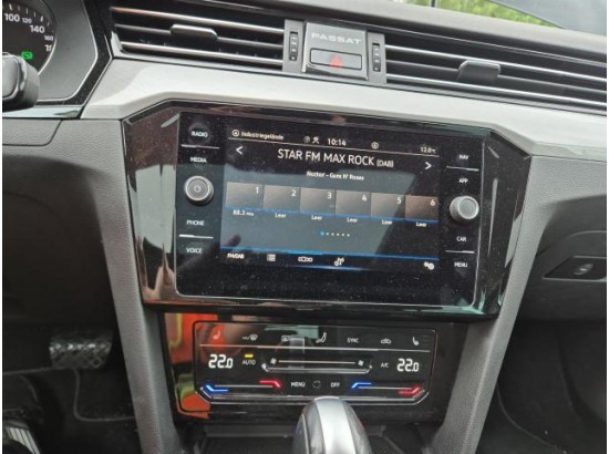 2023 Volkswagen Passat Variant Business