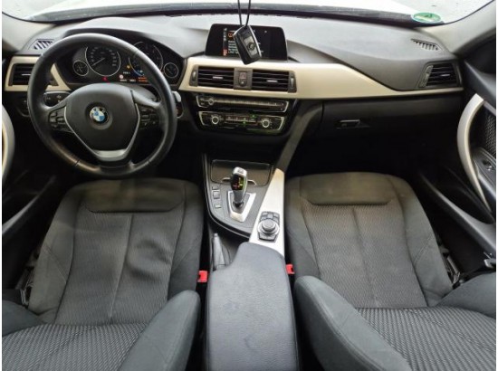 2017 BMW 3er Touring 316d Advantage