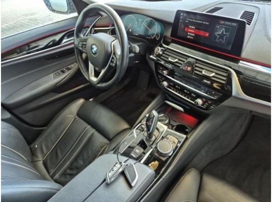 2019 BMW 5er Touring 530 d xDrive Luxury Line