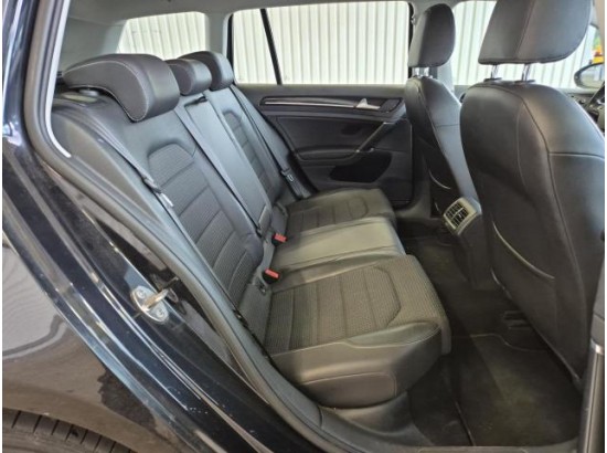 2016 Volkswagen Golf VII Variant Highline BMT