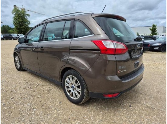 2017 Ford Grand C-Max Titanium