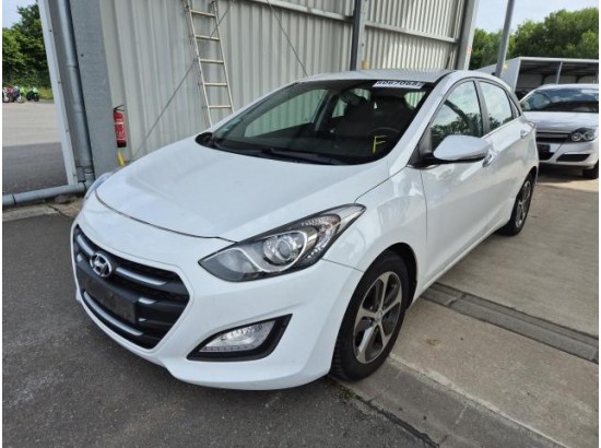 2016 Hyundai i30 YES!