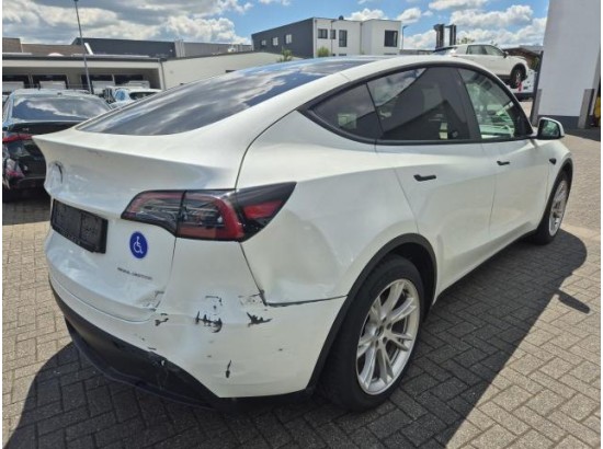 2024 Tesla Model Y Long Range Dual AWD