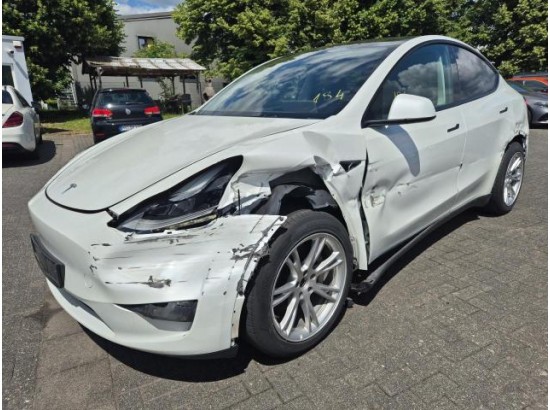 2024 Tesla Model Y Long Range Dual AWD