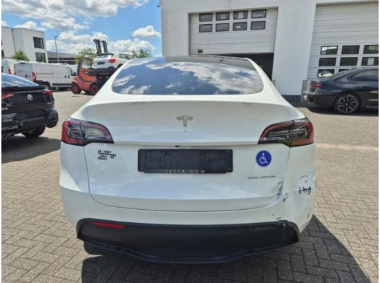 2024 Tesla Model Y Long Range Dual AWD