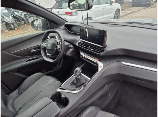 2024 Peugeot 5008 Allure Pack