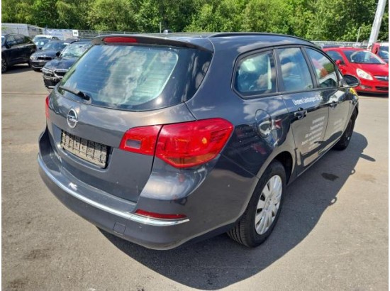2016 Opel Astra J Sports Tourer Edition
