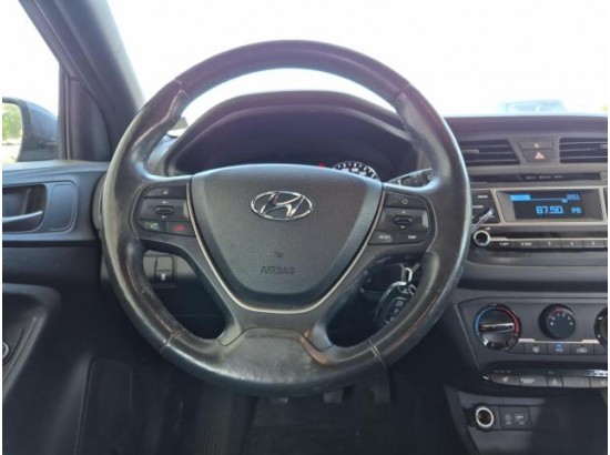 2017 Hyundai i20 YES!