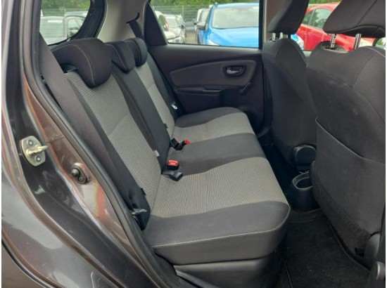2015 Toyota Yaris Comfort Hybrid
