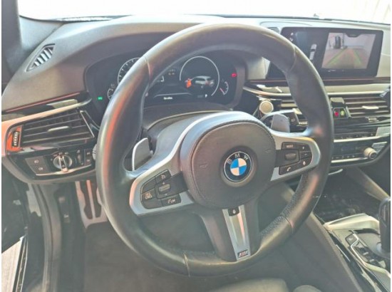 2019 BMW 5er Touring 520 d M Sport