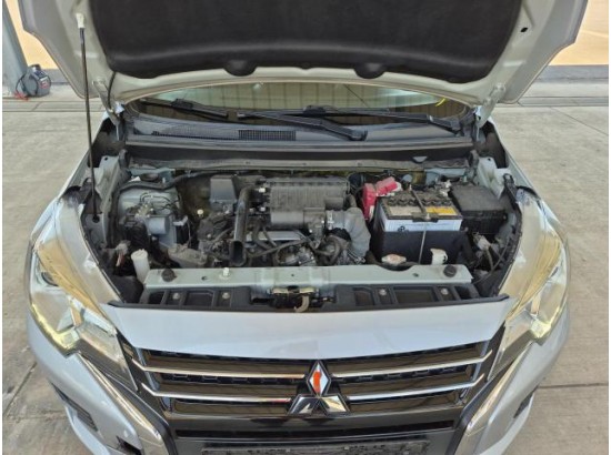 2021 Mitsubishi Space Star Top