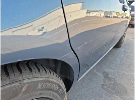 2015 Opel Corsa E Color Edition