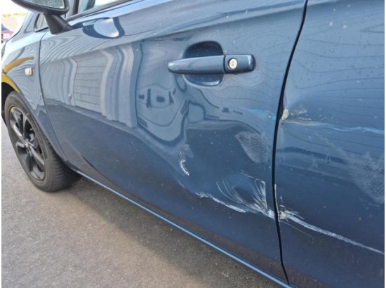 2015 Opel Corsa E Color Edition