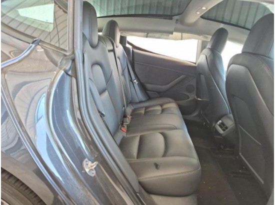 2022 Tesla Model 3 Basis RWD