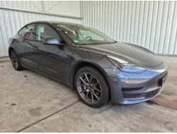 2022 Tesla Model 3 Basis RWD