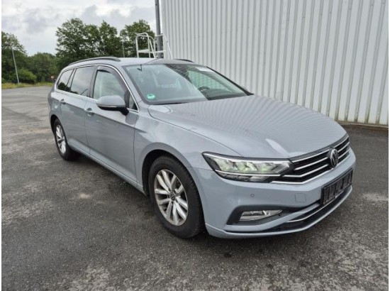 2022 Volkswagen Passat Variant Business