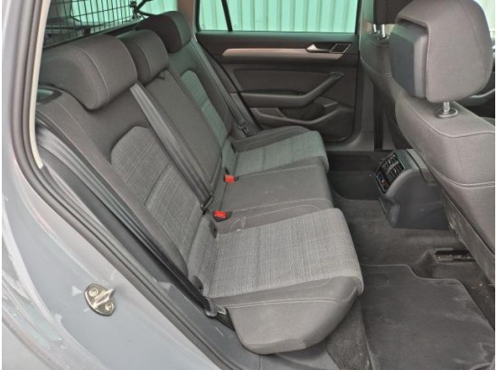 2022 Volkswagen Passat Variant Business
