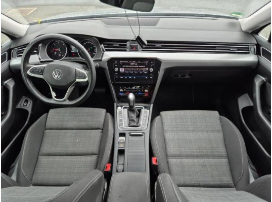 2022 Volkswagen Passat Variant Business