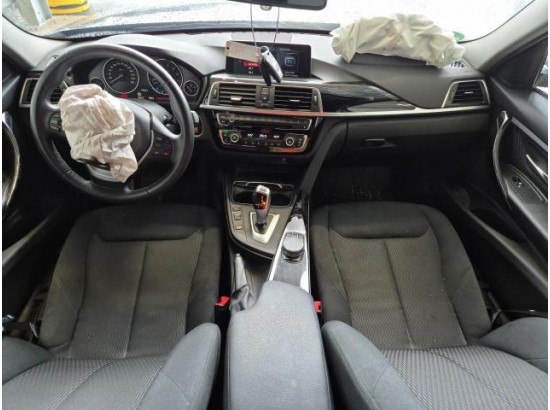 2018 BMW 3er Touring 330 i xDrive Advantage