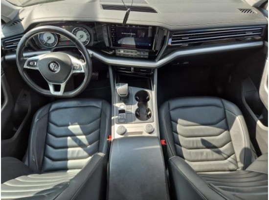 2018 Volkswagen Touareg Basis 4Motion