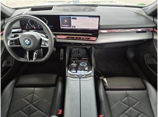 2025 BMW 5er Touring 520 d M Sport