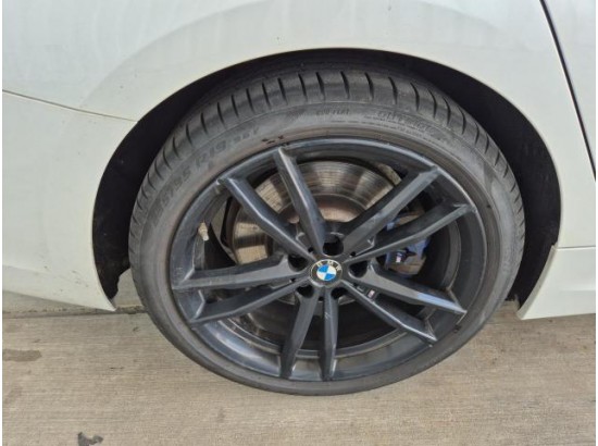 2020 BMW 3er Touring 330e xDrive M Sport