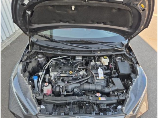 2020 Toyota Yaris Hybrid Club