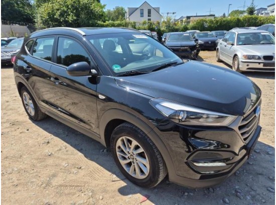 2018 Hyundai Tucson blue Classic 2WD