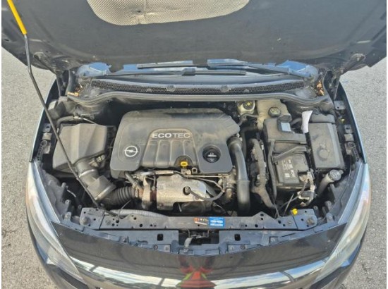 2015 Opel Astra J Sports Tourer Edition