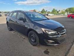 2015 Opel Astra J Sports Tourer Edition