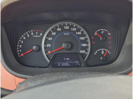 2015 Hyundai i10 YES!