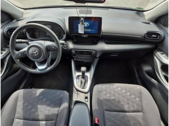 2026 Toyota Yaris Hybrid Business Edition