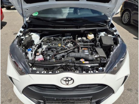 2026 Toyota Yaris Hybrid Business Edition