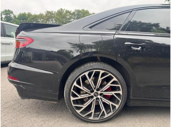 2024 Audi A8 60 TFSI e L quattro