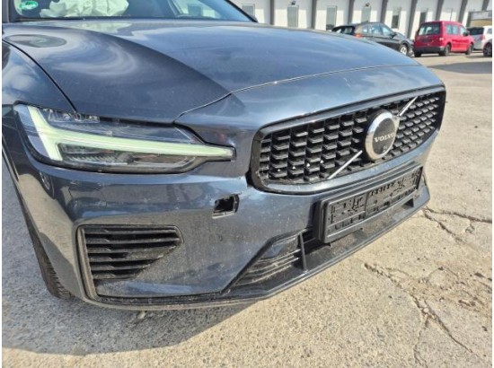 2026 Volvo V60 Kombi Plus Dark Recharge Plug-In Hybrid AWD