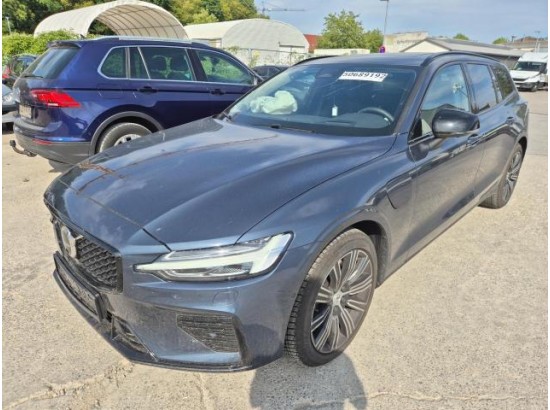2026 Volvo V60 Kombi Plus Dark Recharge Plug-In Hybrid AWD