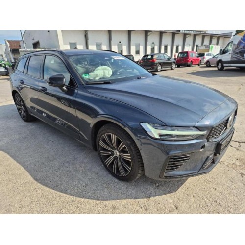 2026 Volvo V60 Kombi Plus Dark Recharge Plug-In Hybrid AWD