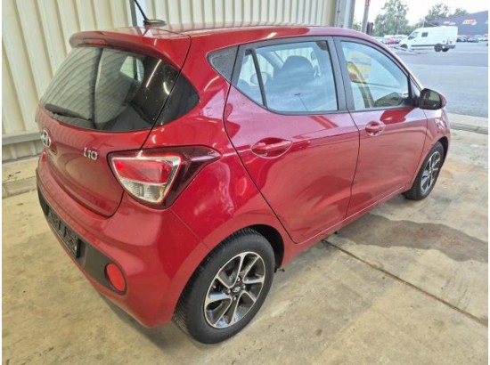2017 Hyundai i10 YES!