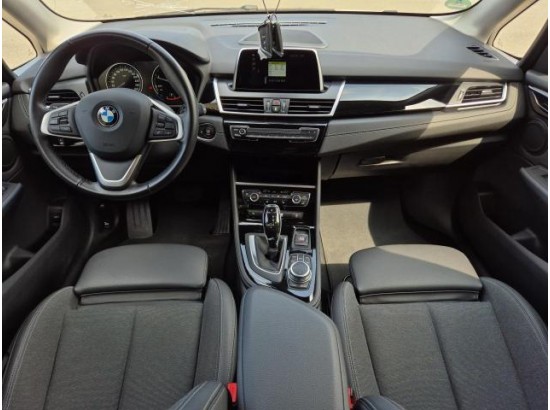 2020 BMW 2er Active Tourer 218 d Sport Line