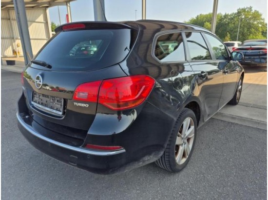 2015 Opel Astra J Sports Tourer Style
