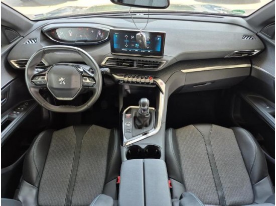 2024 Peugeot 5008 Allure Pack
