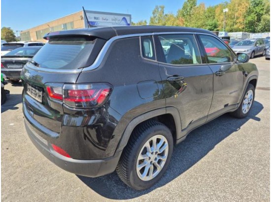 2024 Jeep Compass Altitude Mild-Hybrid FWD
