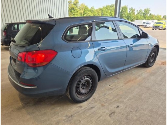 2016 Opel Astra J Sports Tourer Edition