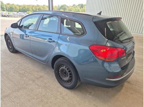 2016 Opel Astra J Sports Tourer Edition