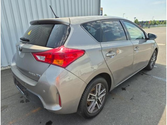 2015 Toyota Auris