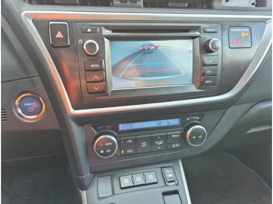 2015 Toyota Auris