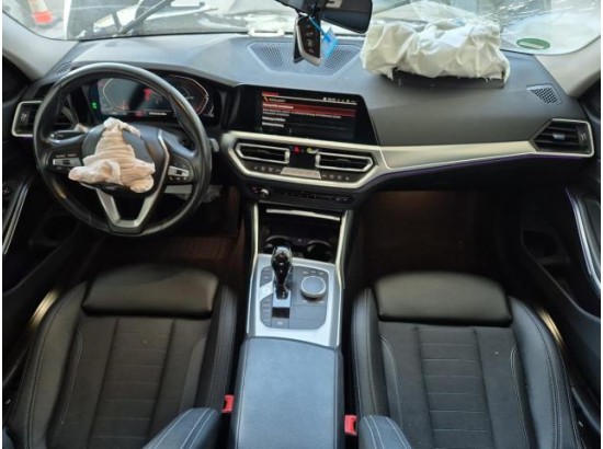 2021 BMW 3er Touring 318 d Advantage