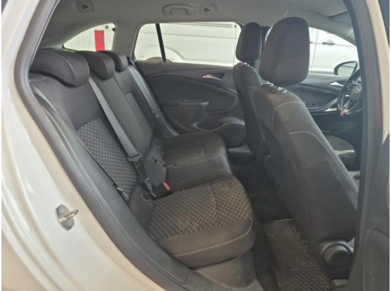 2018 Opel Astra K Sports Tourer Edition