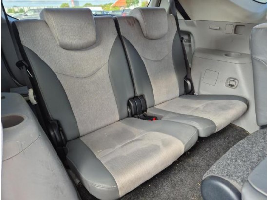 2016 Toyota Prius + Comfort