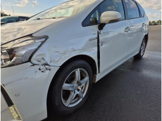 2016 Toyota Prius + Comfort